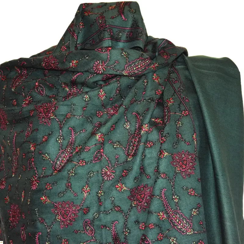 Šál exclusive vyšívaný 12 Šál exclusive vyšívaný 12